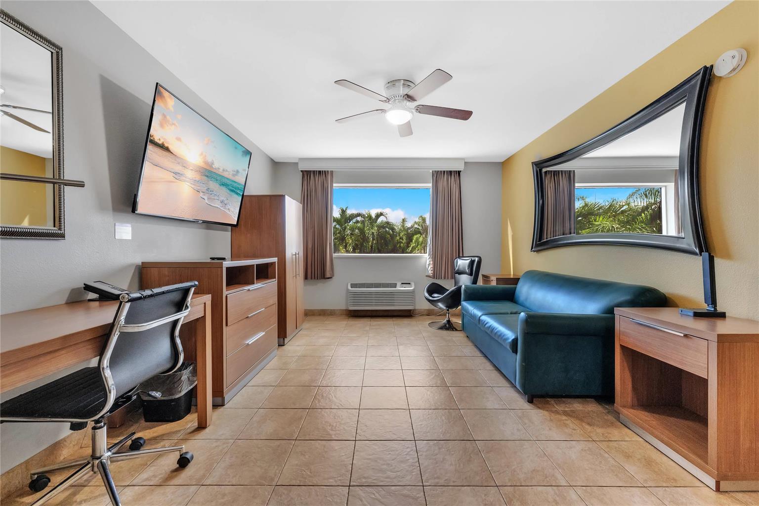 Rodeway Inn & Suites Fort Lauderdale Airport & Cruise Port - photo 61
