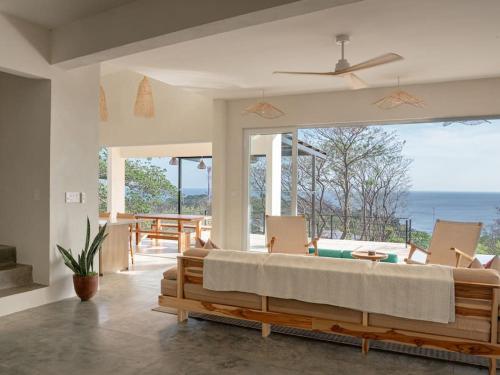Casa Deriva Modern 3 Bedroom AC with Pool — 4-Star Luxury Hotel in San Lorenzo, Nicaragua