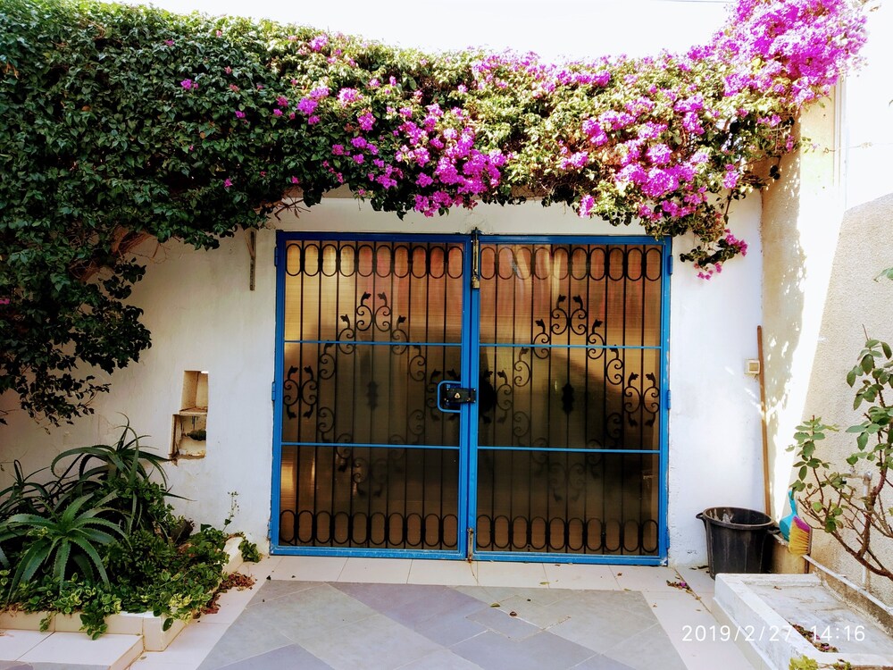 Partie de pittoresque maison en bord de mer — 4-Star Luxury Hotel in Sousse, Tunisia