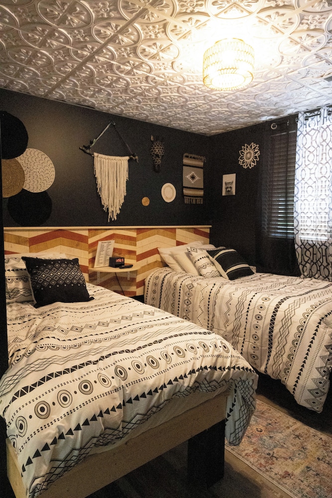 Monroe Street Suites - photo 5