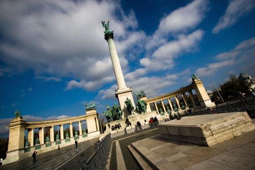 Downtown Royal de Lux — 4-Star Luxury Hotel in Budapest, Hungary