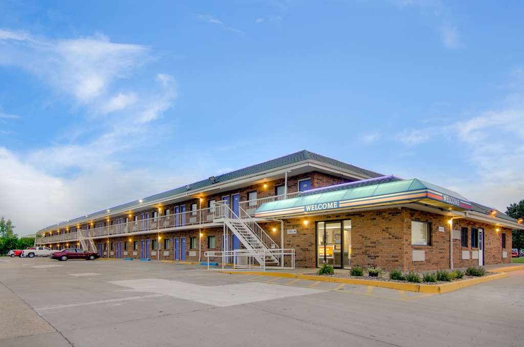 Motel 6 Salina KS - featured photo