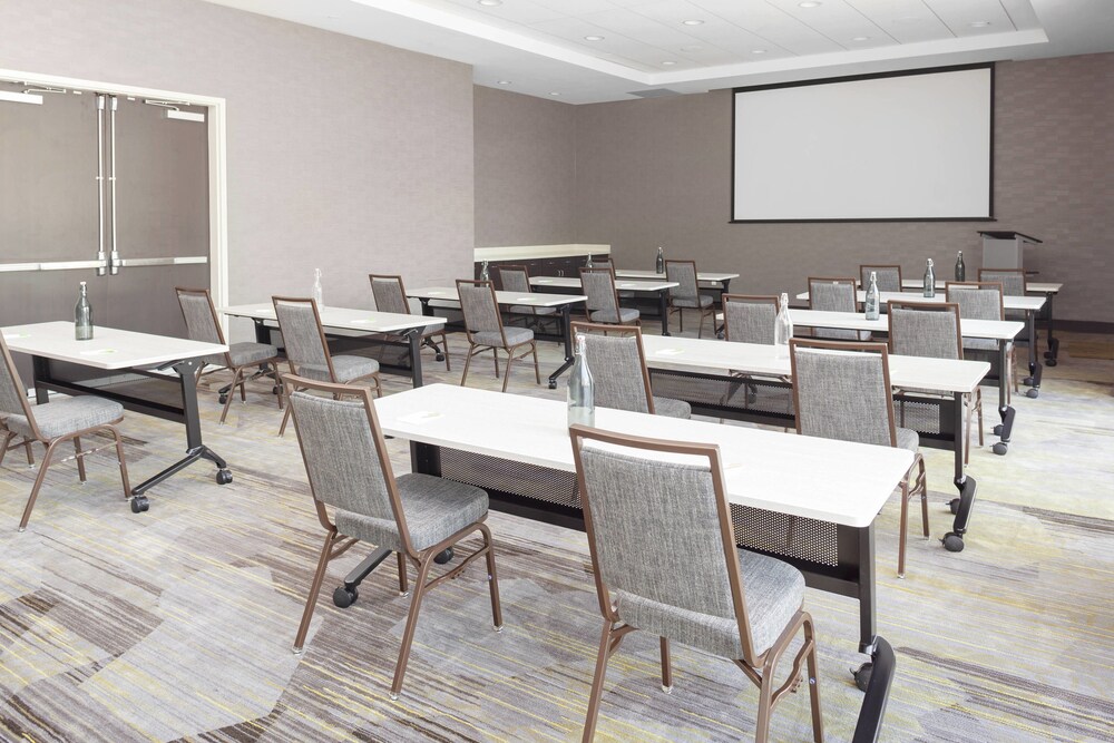 Courtyard by Marriott DeLand Historic Downtown - photo 23