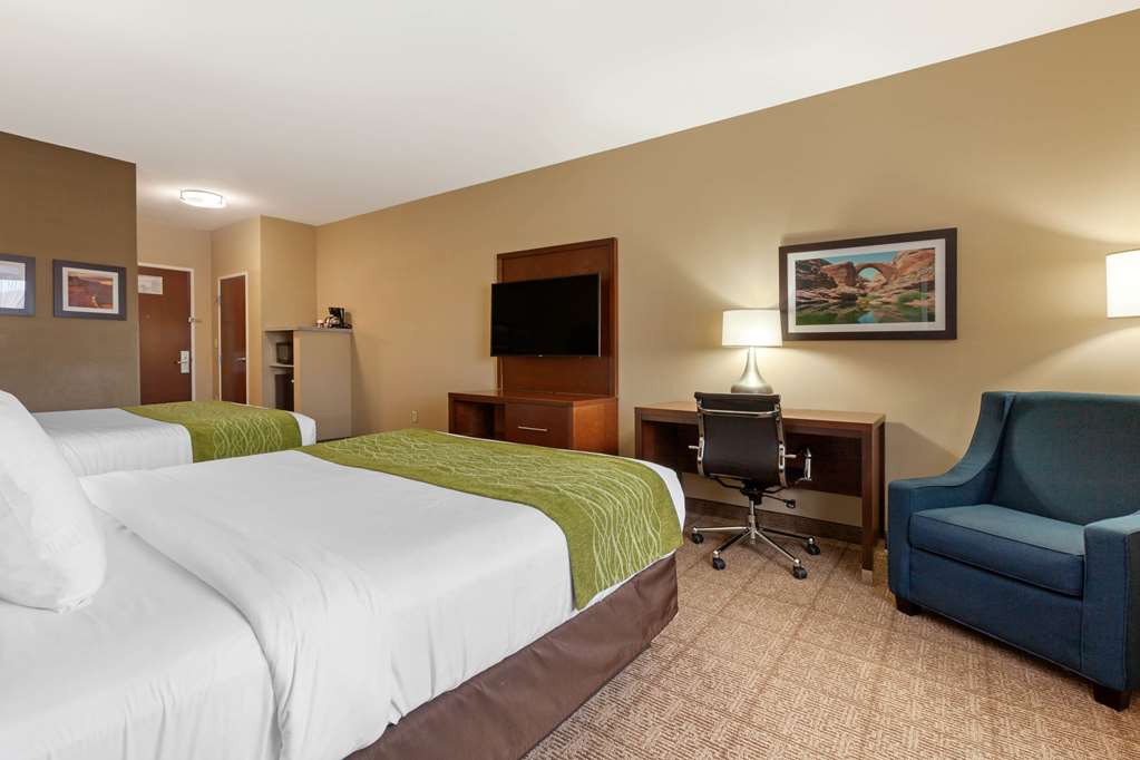 Comfort Inn & Suites Page at Lake Powell - photo 19