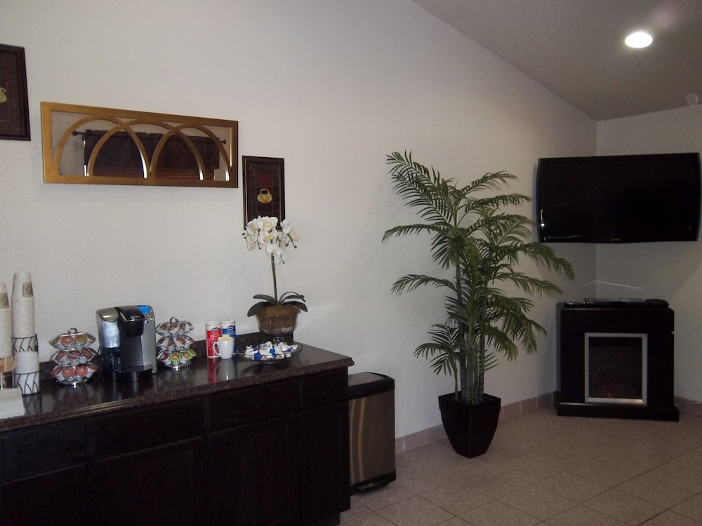 O'cairns Inn & Suites - photo 27