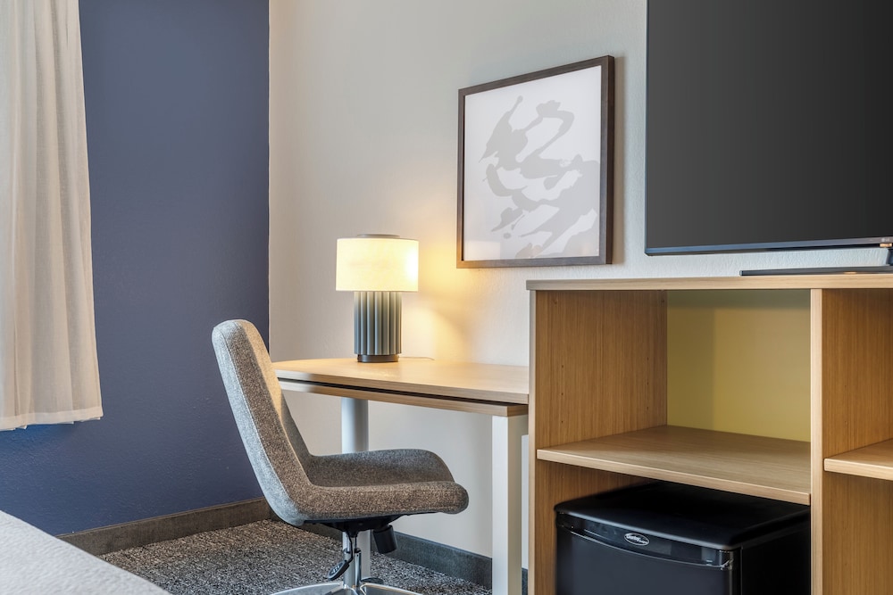Spark by Hilton La Crosse Onalaska - photo 8