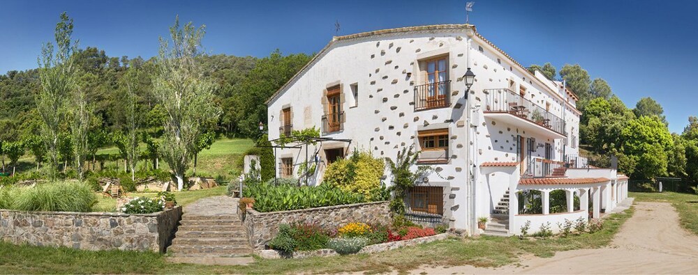 Can Rosich — 4-Star Luxury Hotel in Santa Susanna, Spain