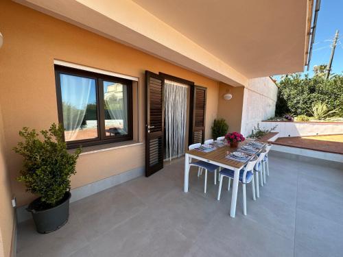 Villa Fiorenza — 4-Star Luxury Hotel in Castellammare Del Golfo, Italy