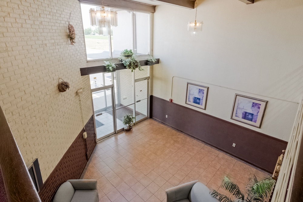 OYO Hotel Morton East Peoria I 74 - photo 19