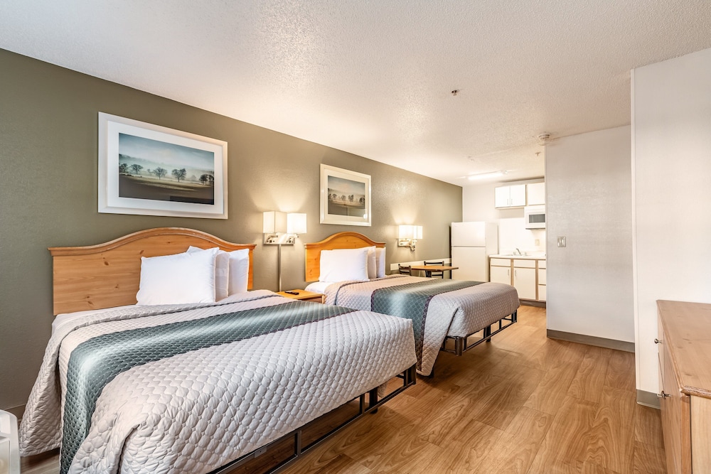 HomeTowne Studios Atlanta Peachtree Corners — hotel in Peachtree Corners