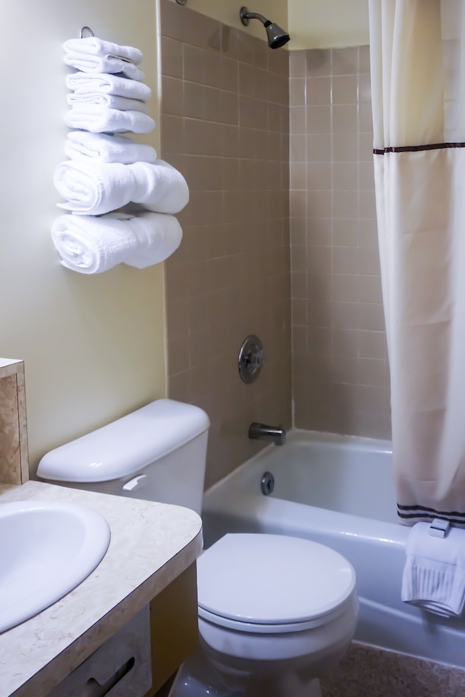 Cocoa Country Inn at Hershey - photo 18