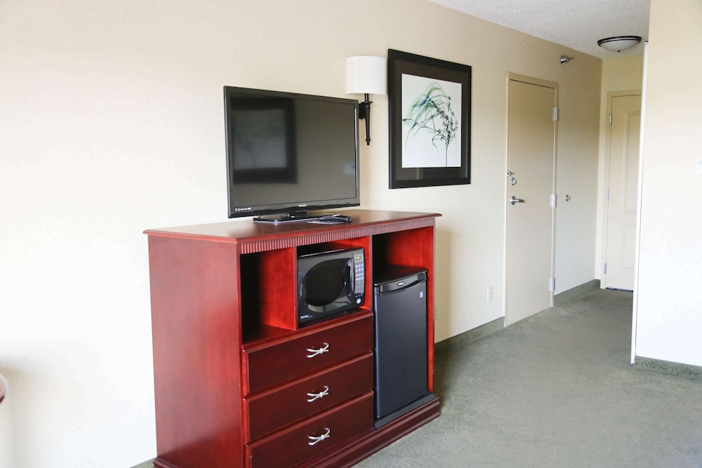 Hampton Inn Morehead - photo 16