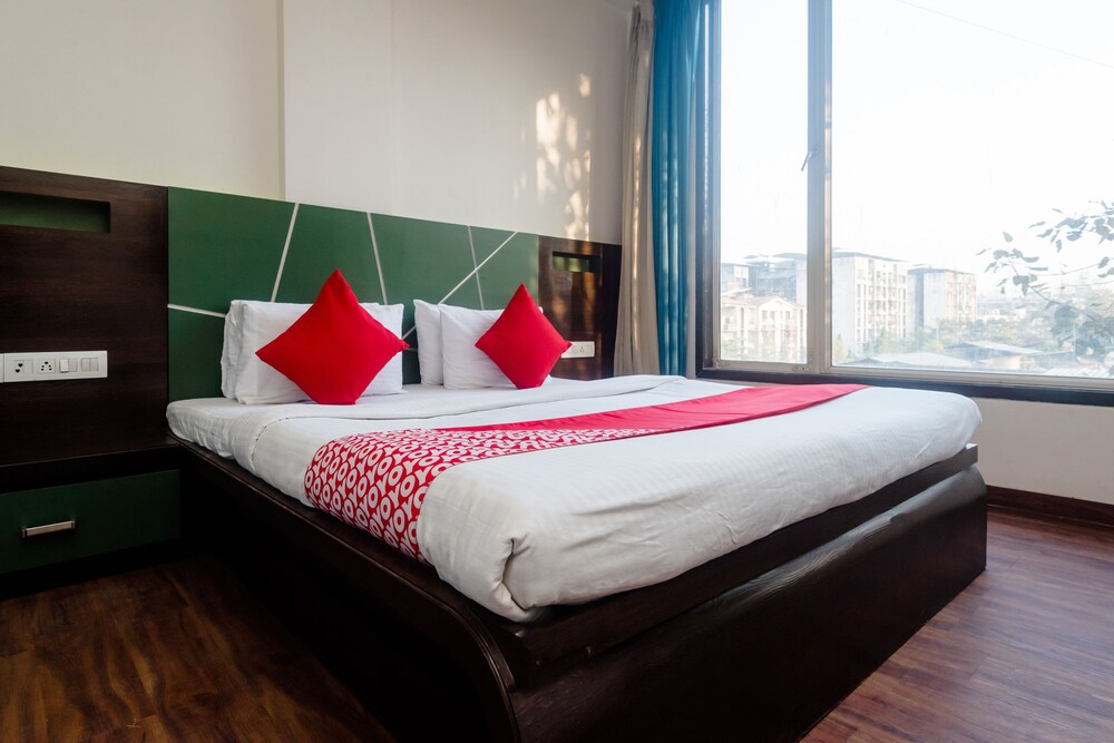 OYO 5699 Hotel Monarch Boutique in Thane, India