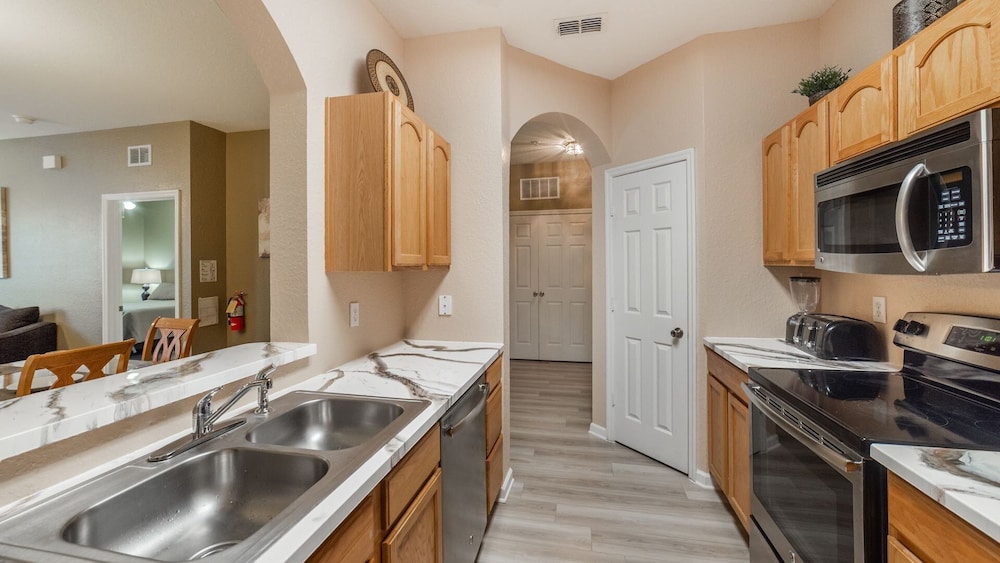 2821 Almaton Loop Unit 204 - photo 6