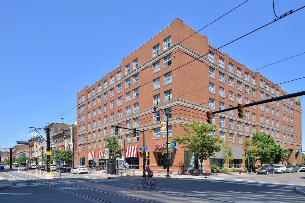 Holiday Inn Express & Suites Buffalo Downtown Medical CTR by IHG - photo 30