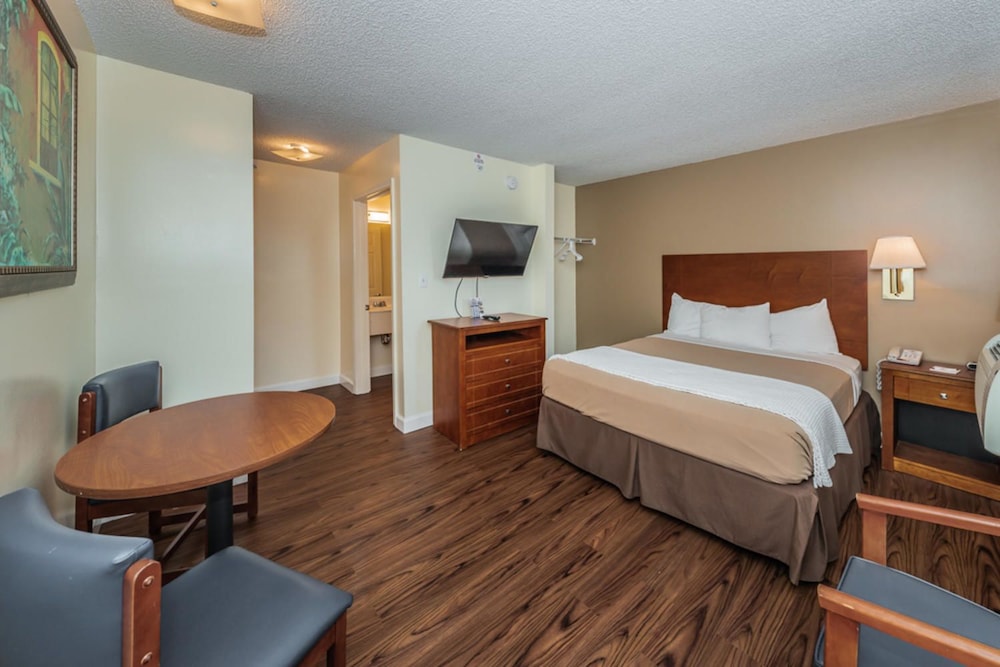 Tampa Bay Extended Stay Hotel - photo 20