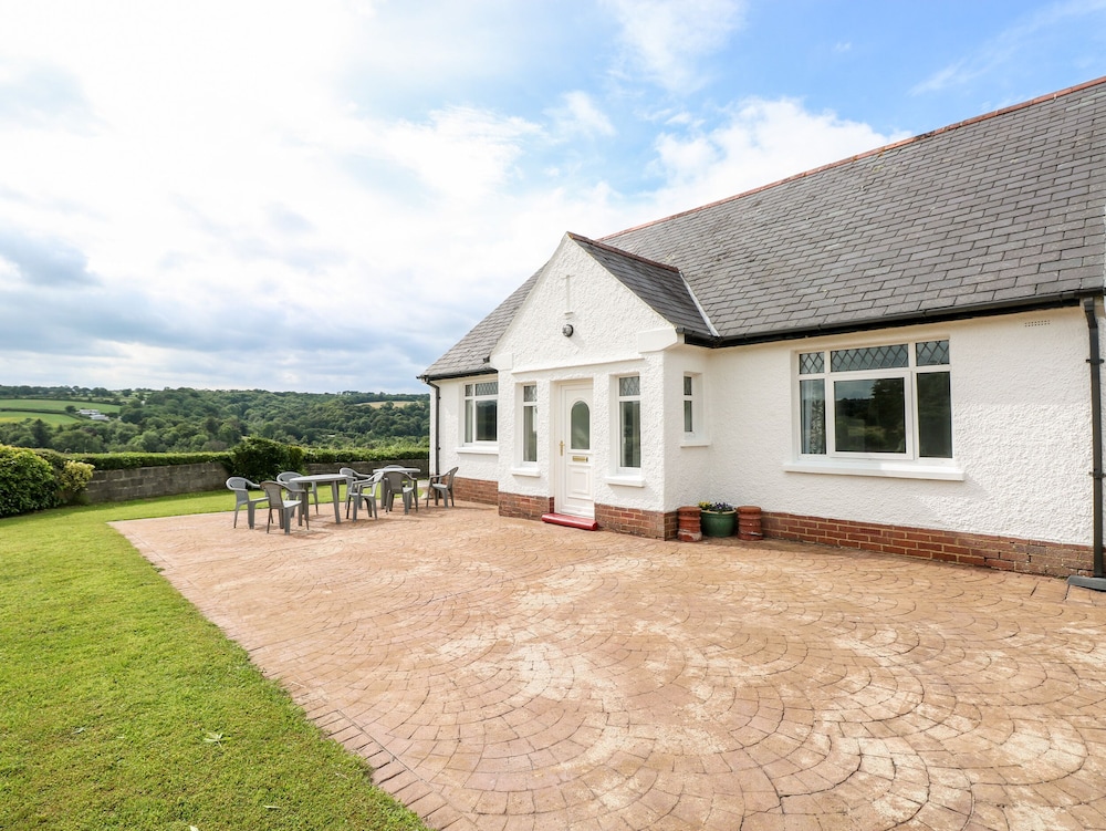 Garth - carbon neutral hotel in Cardigan