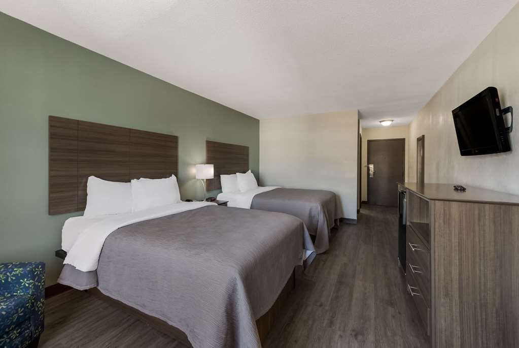 Quality Inn Saint Louis Airport - photo 10