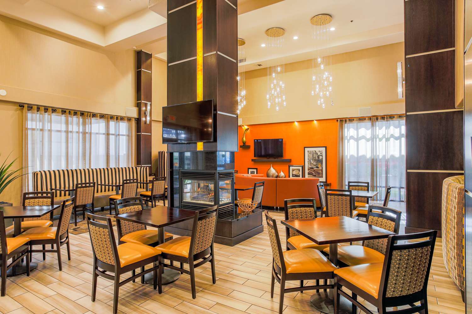 Hampton Inn Prescott - photo 14