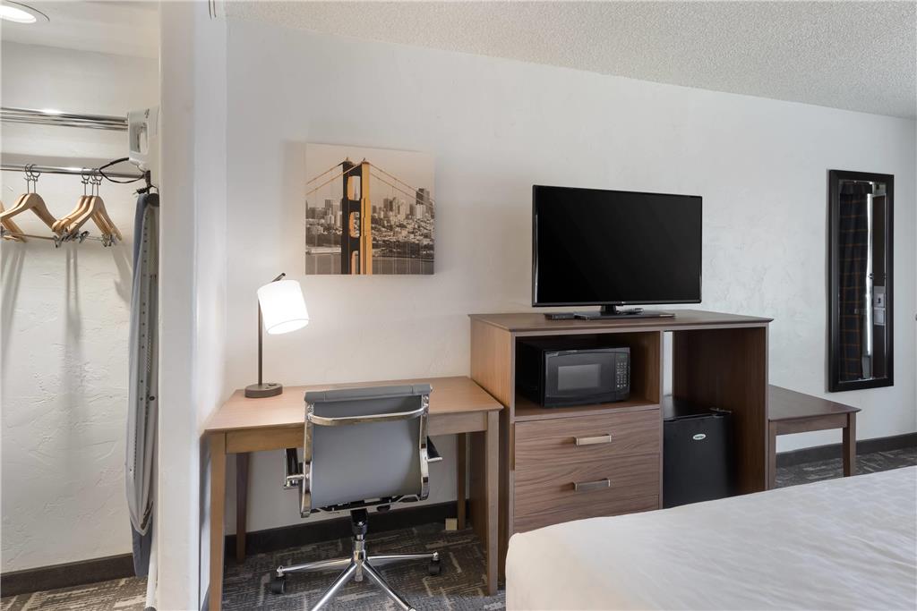 Clarion Hotel Concord Walnut Creek - photo 21