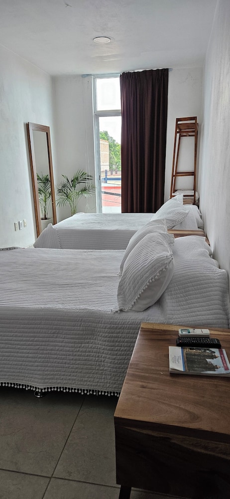 Hotel & Suites Punto Oriente in Tonala, Mexico