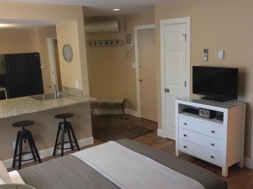 Jarvis Suite Hotel - photo 15