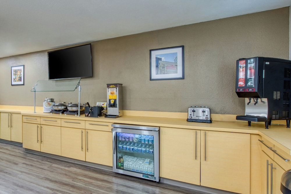 TownePlace Suites by Marriott Raleigh Cary Weston Parkway - photo 26
