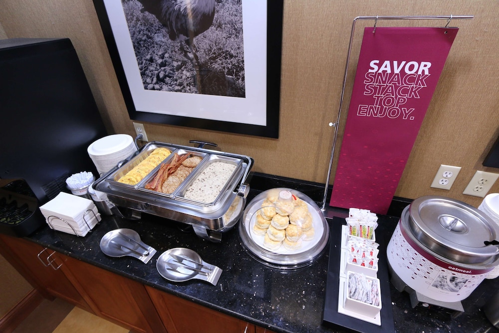 Hampton Inn Hutchinson - photo 70