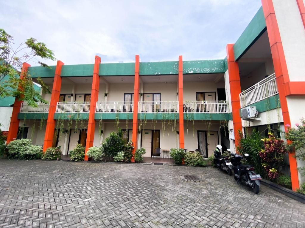 PLUM Xpress Buduran - last minute hotel in Buduran
