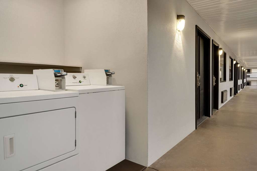 Super 8 by Wyndham Ocean Springs Biloxi - photo 31