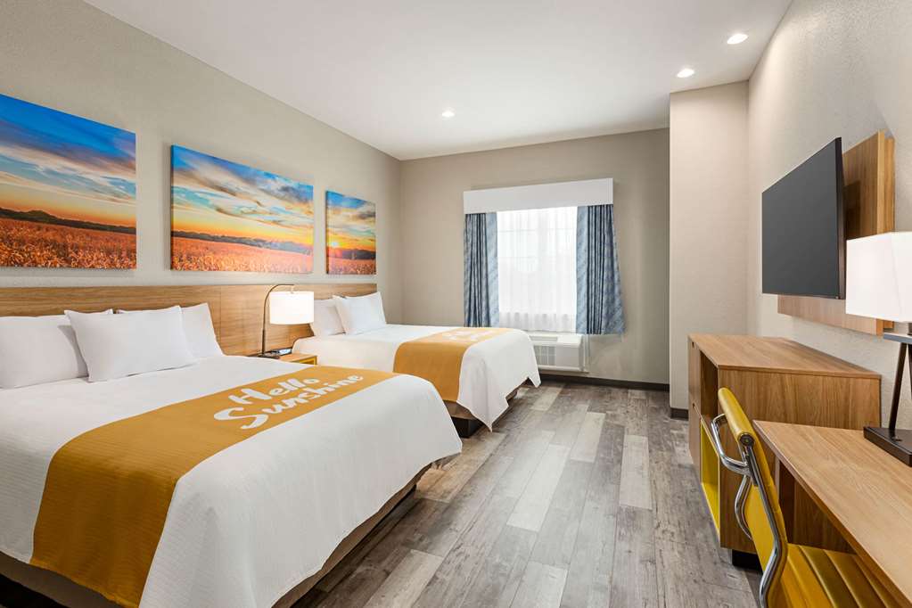 Days Inn & Suites by Wyndham Greater Tomball - photo 18
