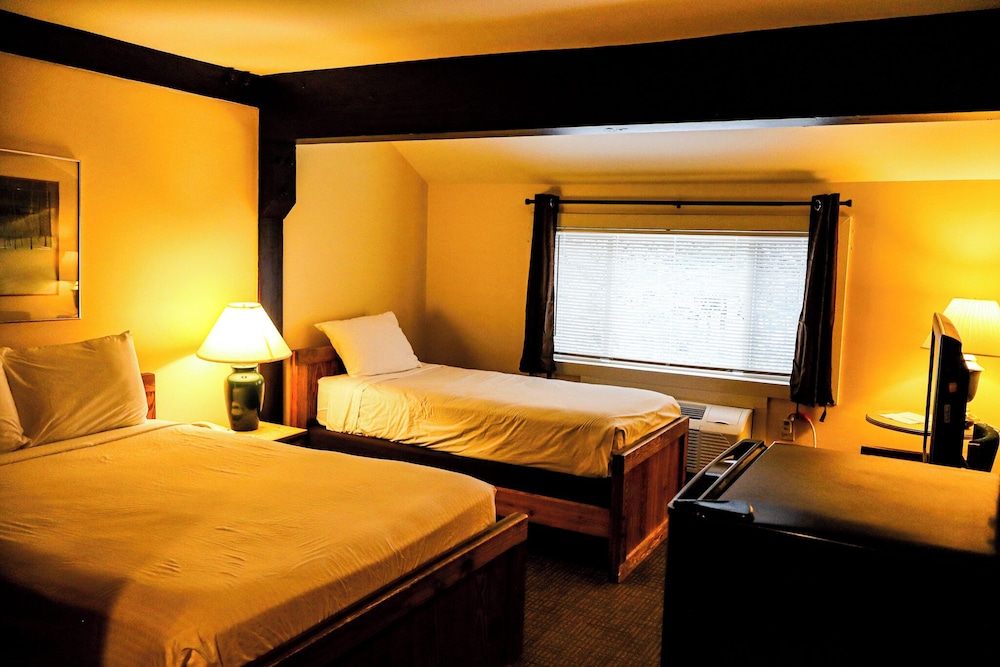 Snowy Owl Inn And Resort - photo 13