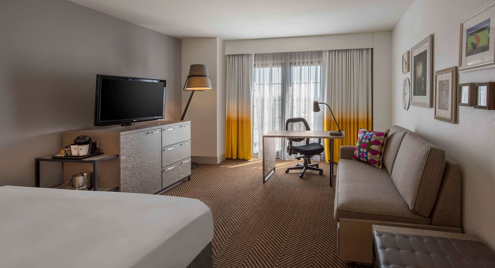 DoubleTree by Hilton Austin - photo 13