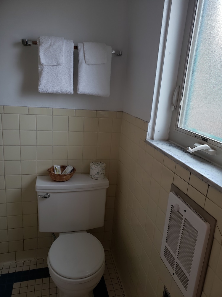 Budget Host Inn Somerset - photo 30