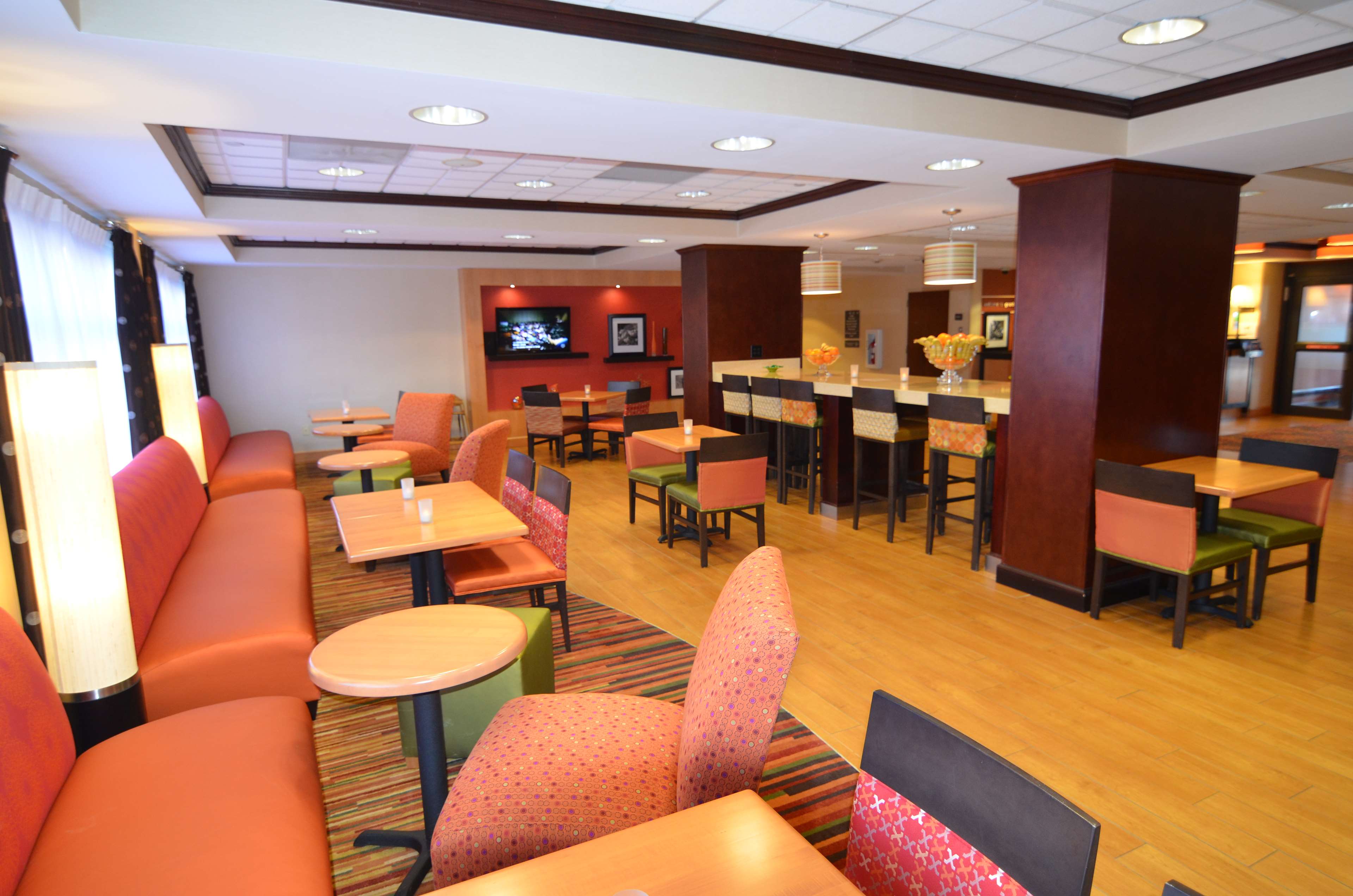 Hampton Inn Groton - photo 6