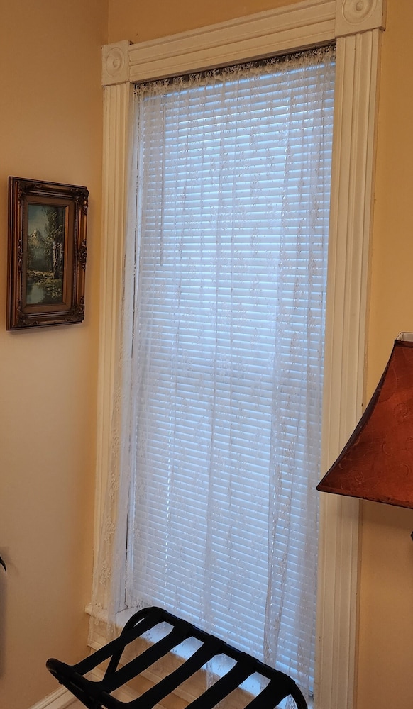 Oaklawn Inn Llc - photo 17