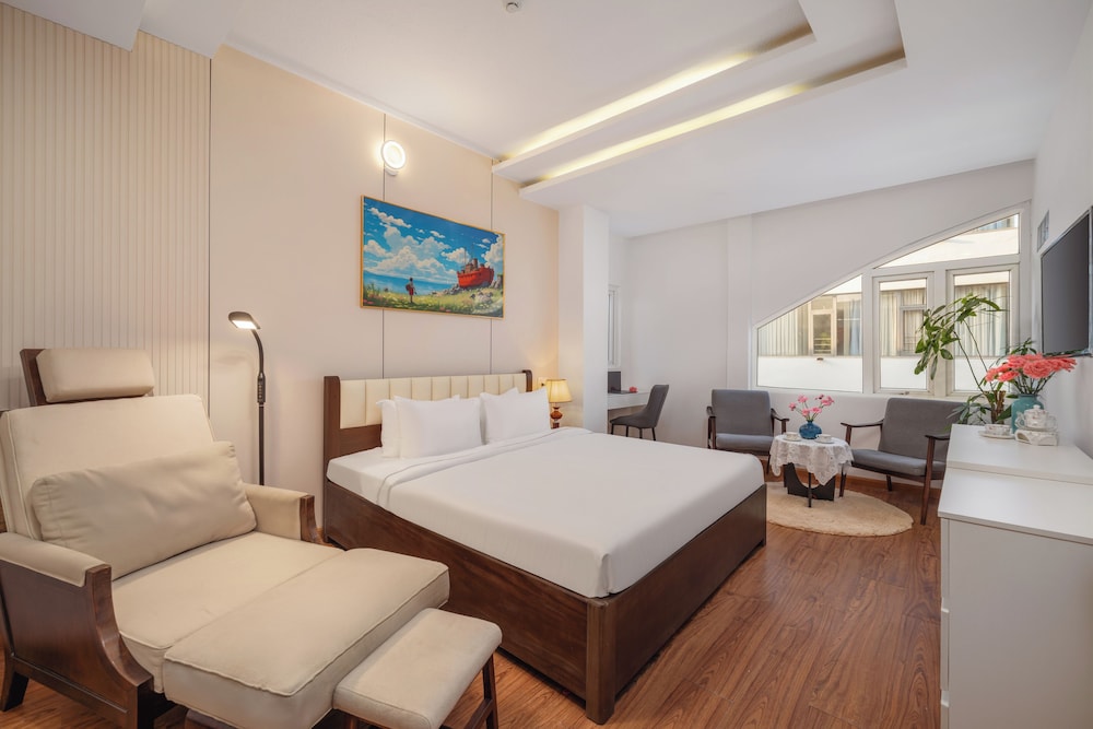 Sea Beside Me Hotel & Suites in Ngu Hanh Son, Vietnam