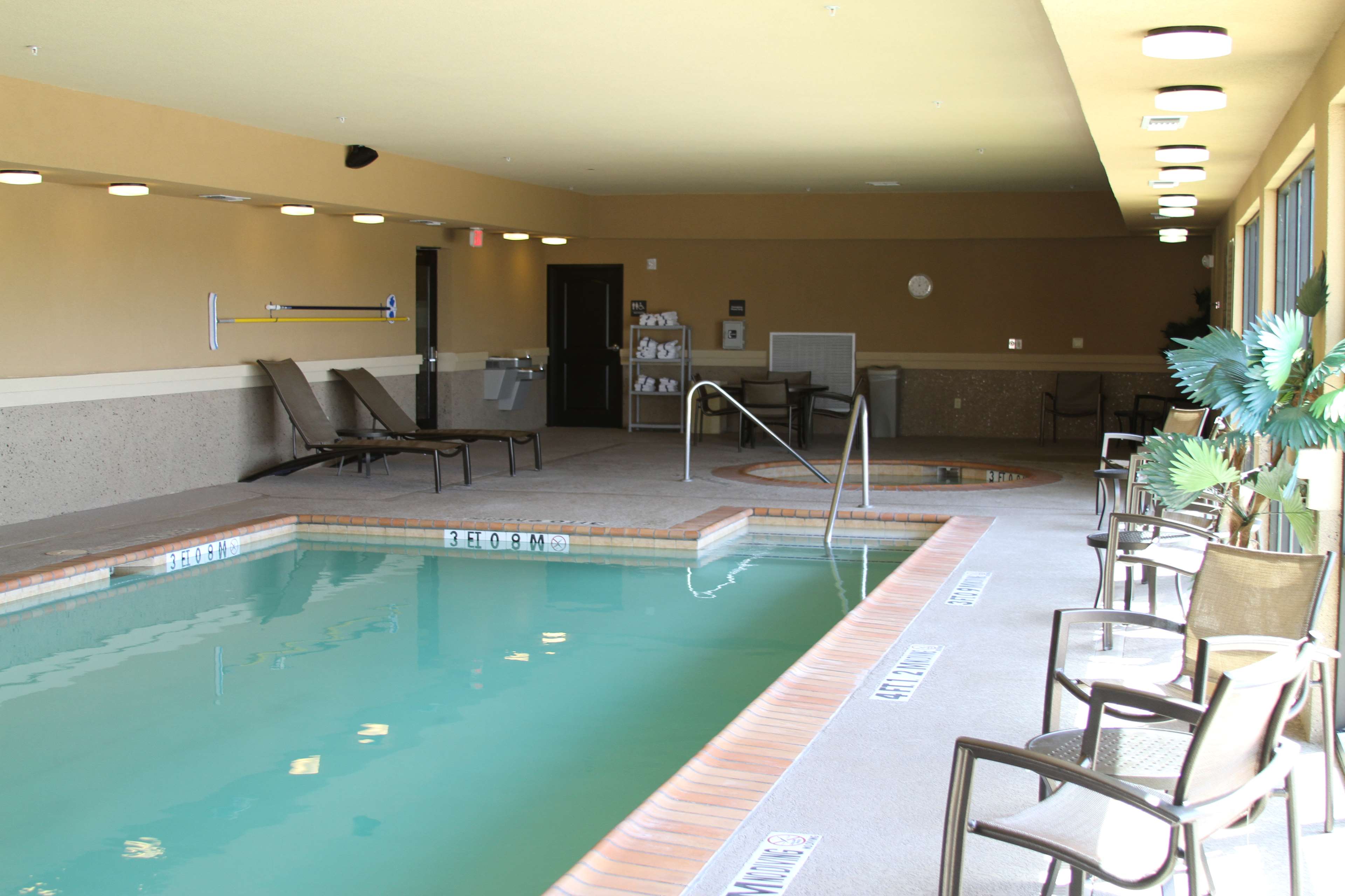 Hampton Inn Sweetwater - photo 10