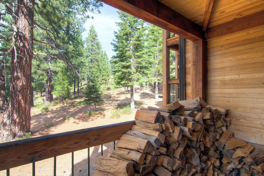 Less Than 1 Mile to Northstar Resort Getaway with Balconies - photo 20