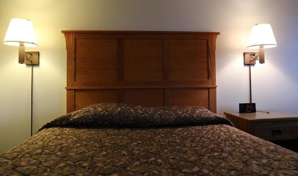 Bozeman Inn - photo 12