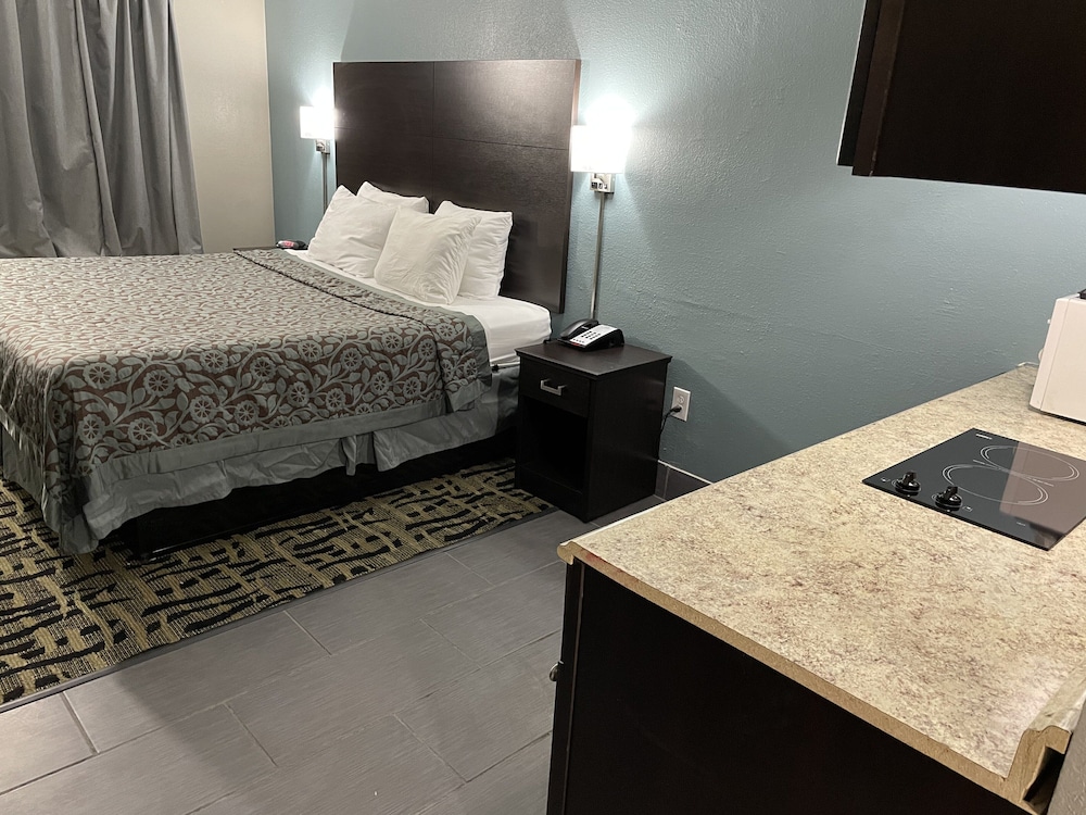 Days Inn & Suites By Wyndham Collierville Germantown Area - photo 10