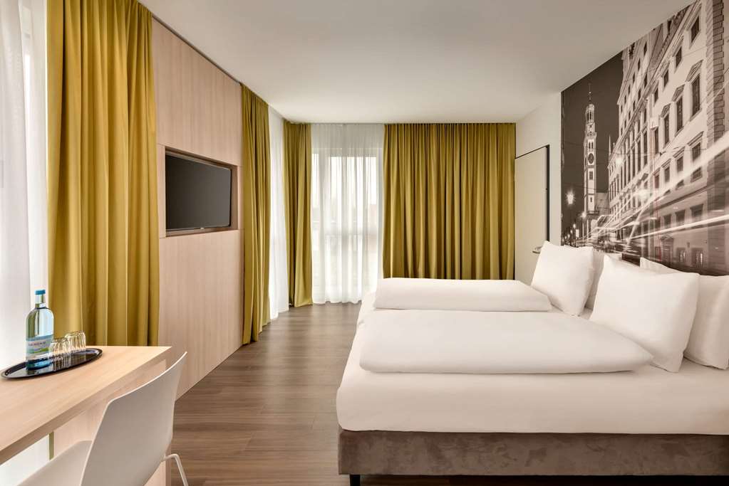 Super 8 By Wyndham Augsburg — Augsburg