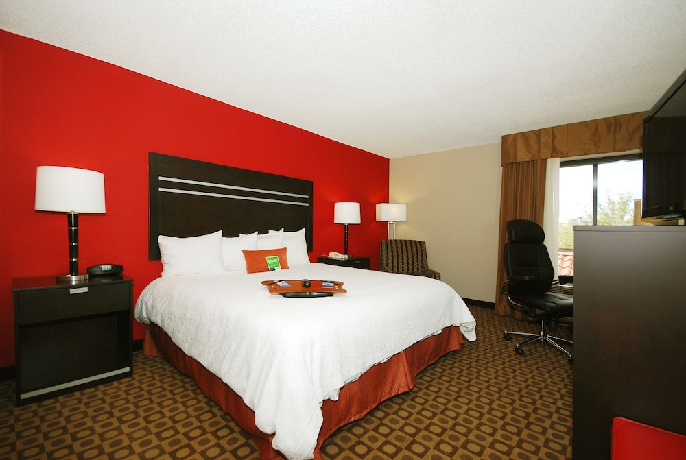 Hampton Inn Fort Myers Airport & I 75 - photo 18