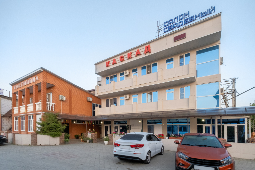 Kaskad Hotel — Khadyzhensk