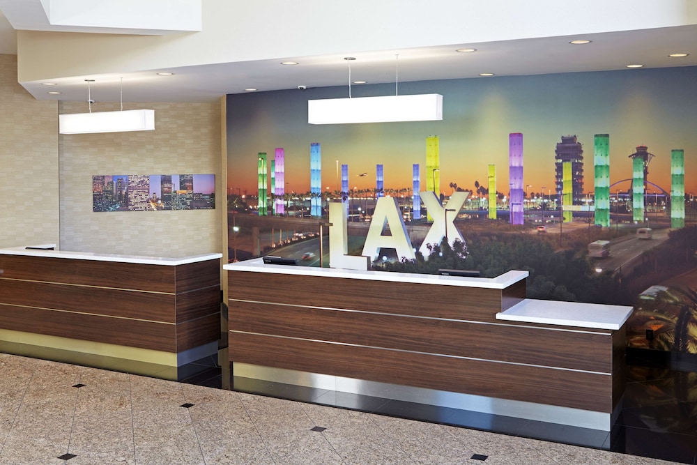 Embassy Suites by Hilton Los Angeles International Airport North - photo 10