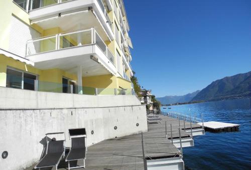 Residenz Acapulco App 8500 — 4-Star Luxury Hotel in Brissago, Switzerland