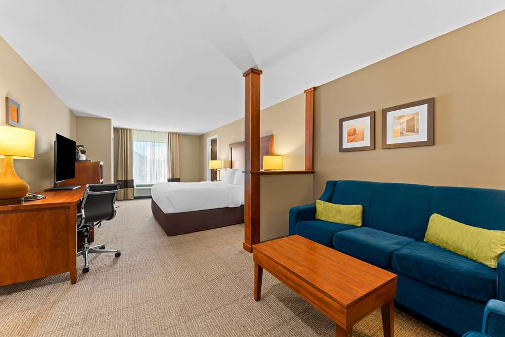 Comfort Inn & Suites Avera Southwest - photo 17