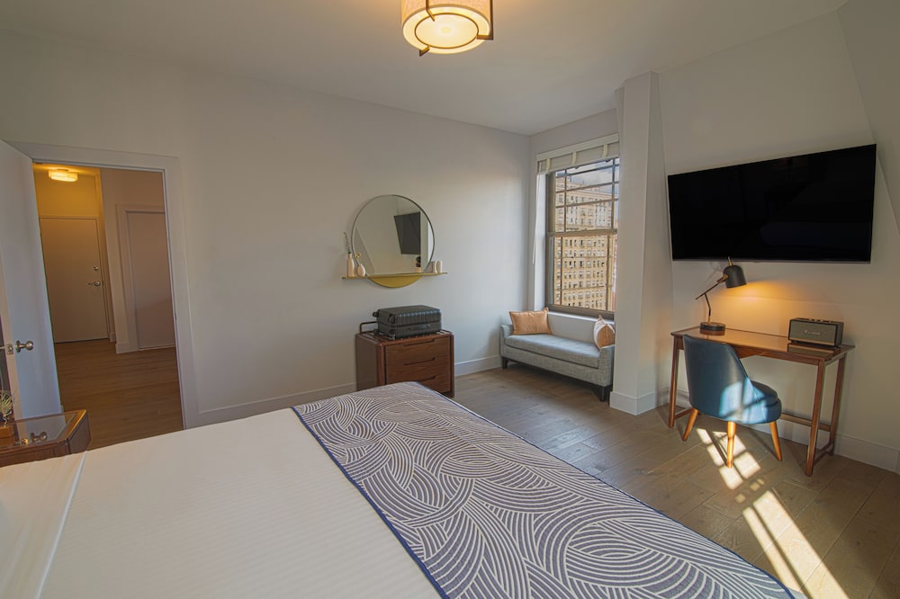 Hotel Belleclaire - photo 51