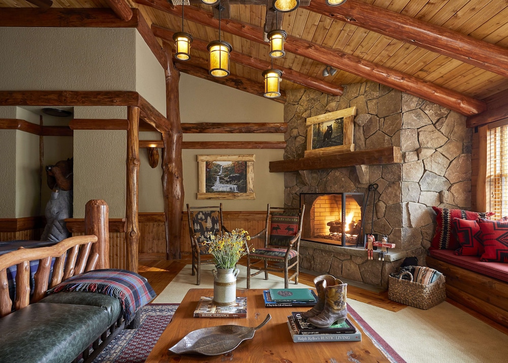 The Chatwal Lodge — 4-Star Luxury Hotel in Bethel, United States