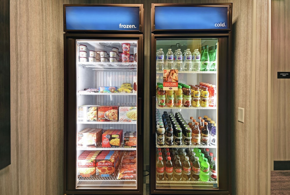 Hampton Inn Beloit - photo 32